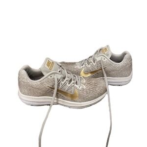Nike Winflo 5 gold and white sneakers women’s 8